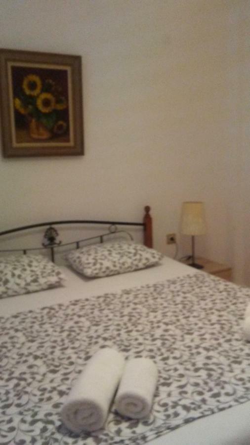 St Paul And Peter'S House Apartment Asproválta Luaran gambar