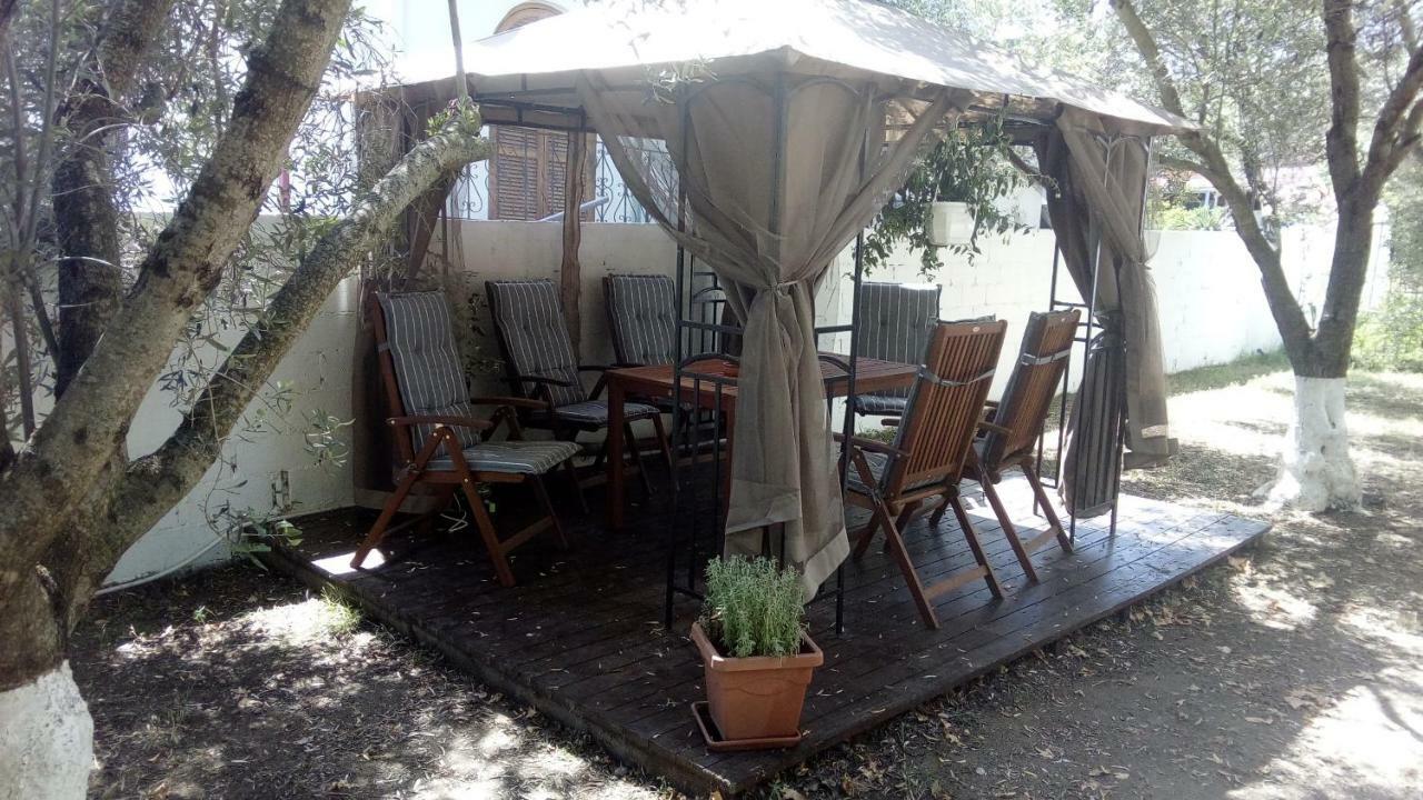 St Paul And Peter'S House Apartment Asproválta Luaran gambar