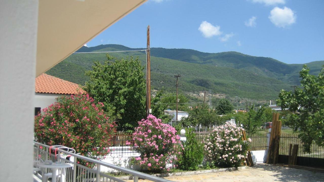 St Paul And Peter'S House Apartment Asproválta Luaran gambar