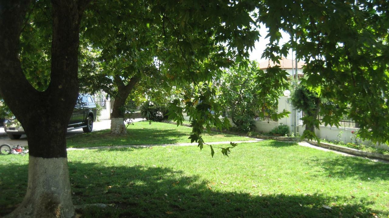 St Paul And Peter'S House Apartment Asproválta Luaran gambar